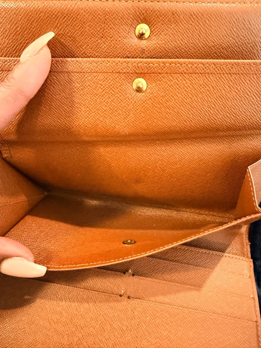 LV Monogram Snap Wallet - Picture 9 of 9